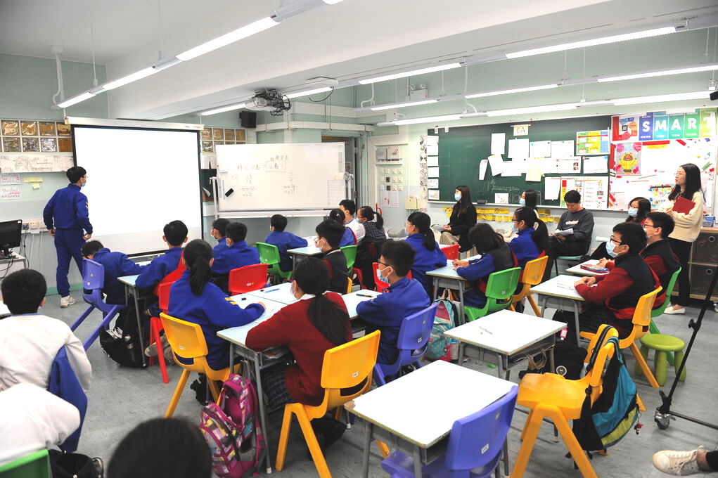 學生分享並示範解難步驟